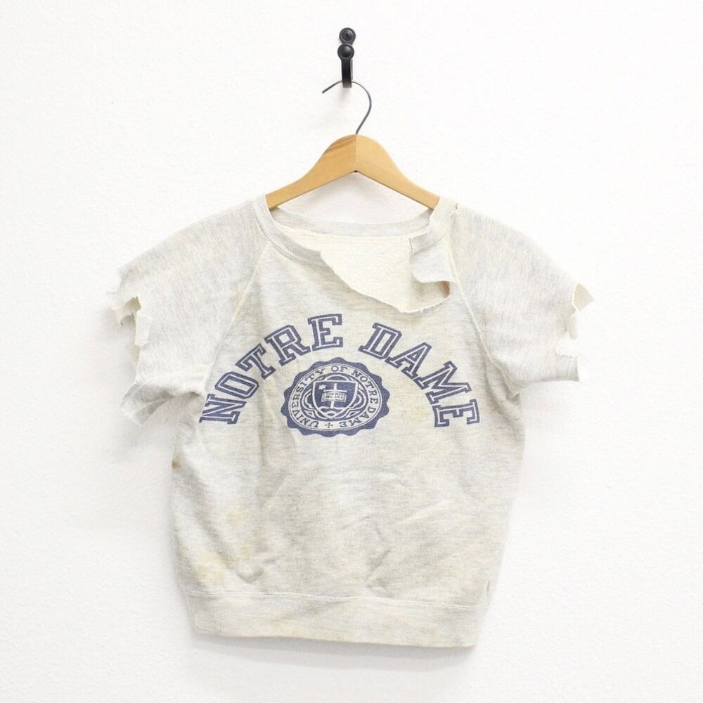 Vintage University of Notre Dame Fighting Irish Sweatshirt Small